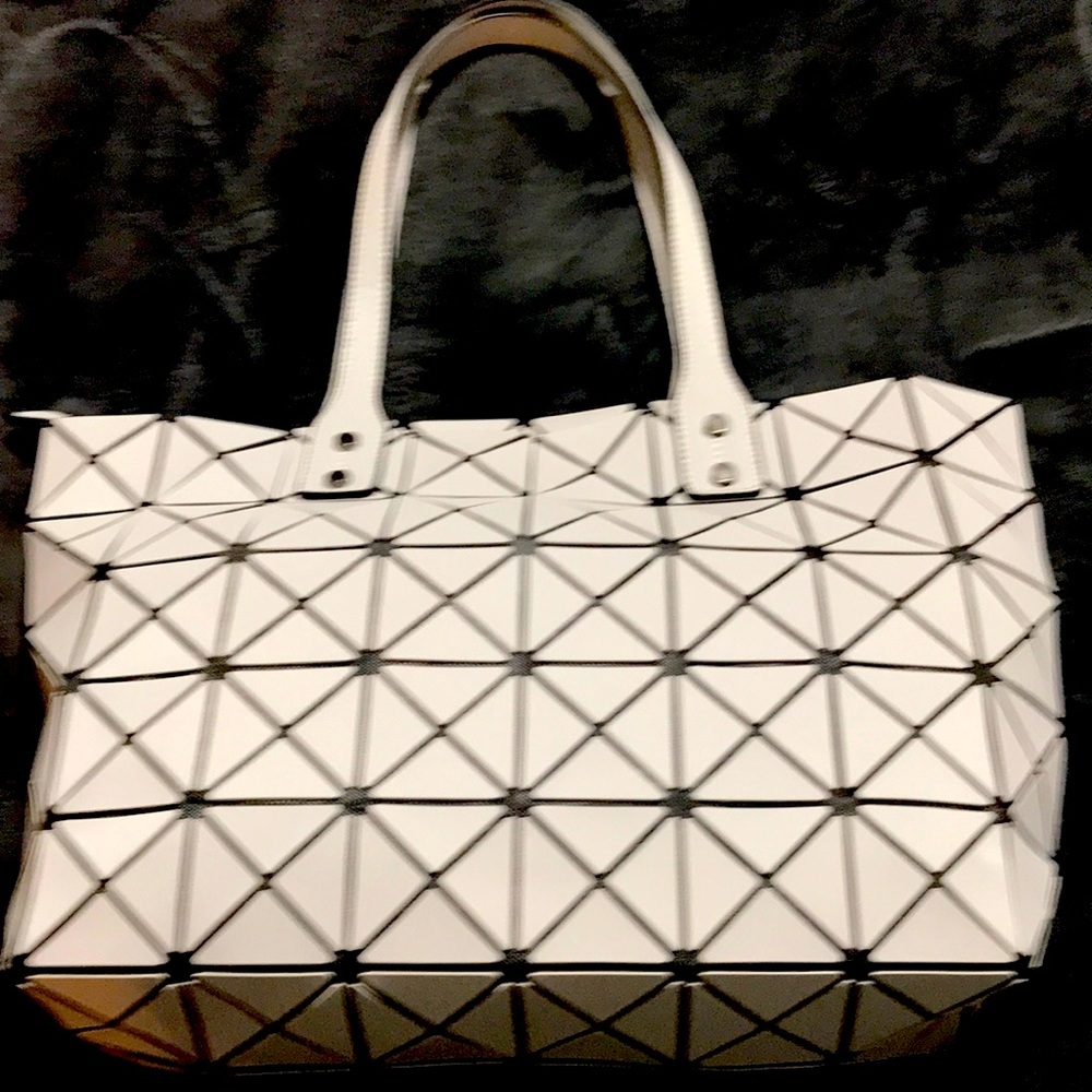 Great “Summer” Handbag.    JP